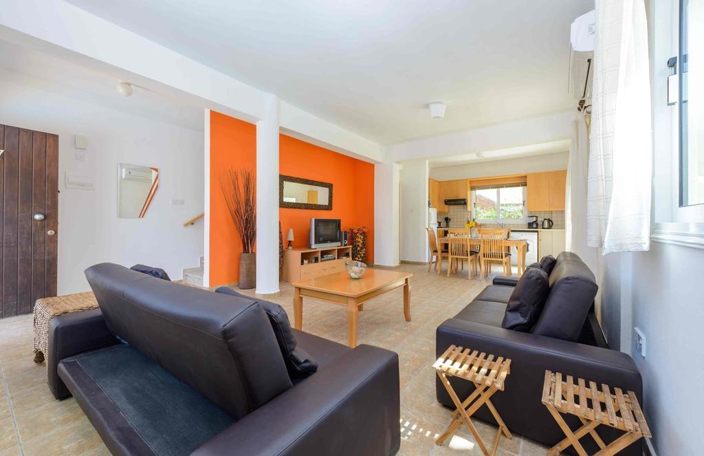 Villa Meredith Paralimni Room photo